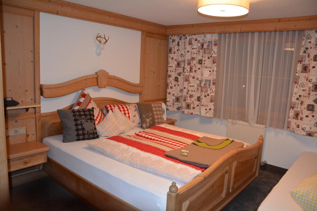 Hotel Gasthaus Schwarzenstein Ginzling Dış mekan fotoğraf