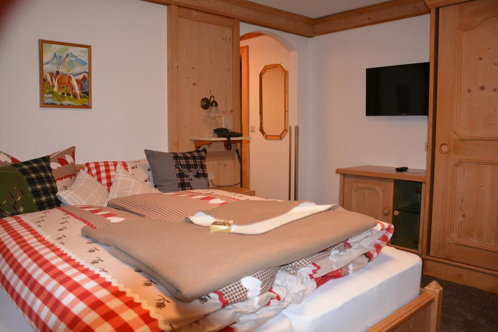 Hotel Gasthaus Schwarzenstein Ginzling Dış mekan fotoğraf